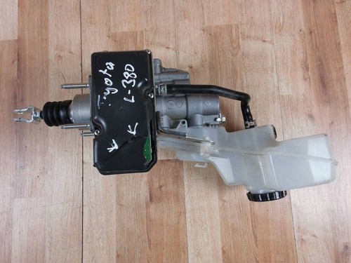 Toyota CHR C-HR pump booster brake modulator 47210-10040 - Picture 1 of 4