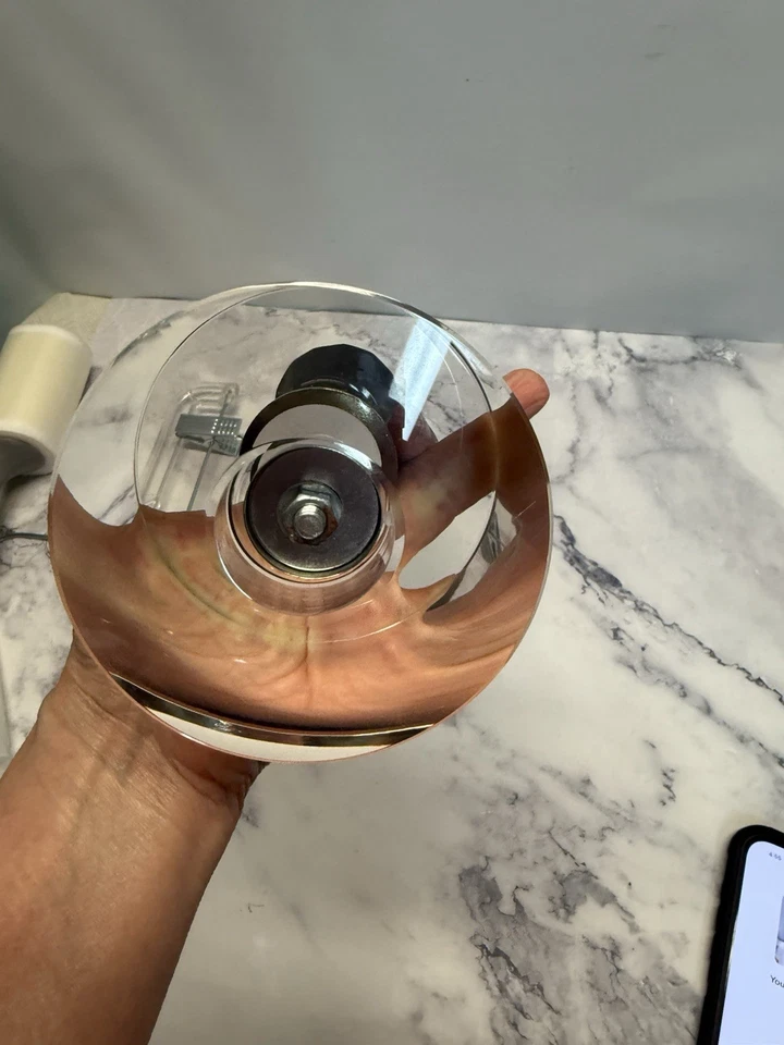 Base Transparente Forma Diamante Alto Tamaño con Piedra de Arroz Negro Abstracto Foto 3 de 3