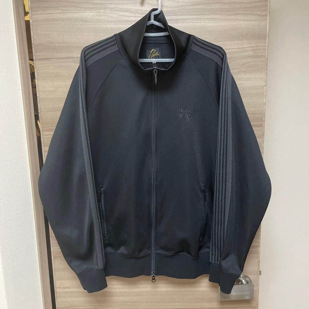USED XL BLACK GRAY QUESTIONS TRACK JACKET AND PANTS GOOD