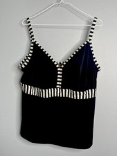 Avenue Plus Women Size 24 Black with White Trim Swim Top Tankini