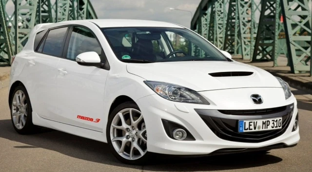 MAZDA 3 Mazdaspeed Hatchback Calcomanía Pegatina Emblema Logo ROJO (PAR) Foto 2 de 2