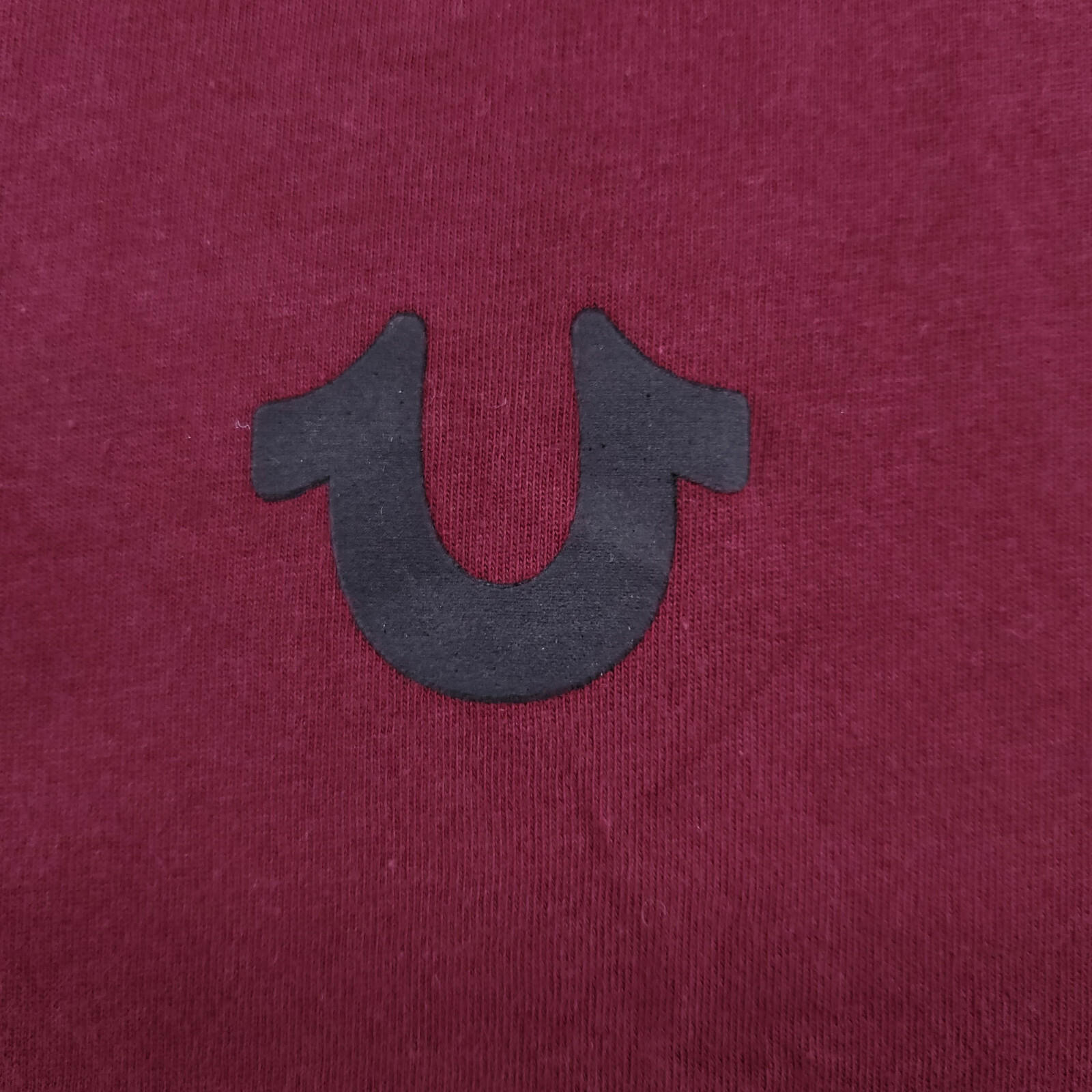 True Religion Men's Size L Burgundy Classic Horseshoe Logo V-Neck T-Shirt thumbnail 3