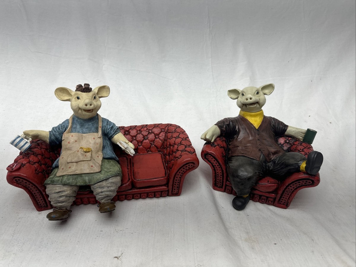 【希少】 Peter Mook オブジェ Vintage Peter Mook Pig Man in Chair Sculpture + Woman Pig On Couch