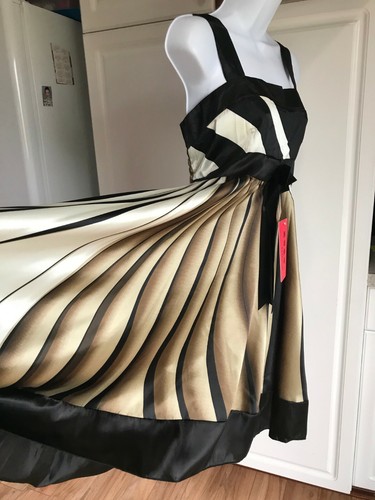 Neu Lu Yao Fu Shi Kleid Gr. Medium seidig glänzend gestreift Schleife ausgestellt  - Bild 6 von 8