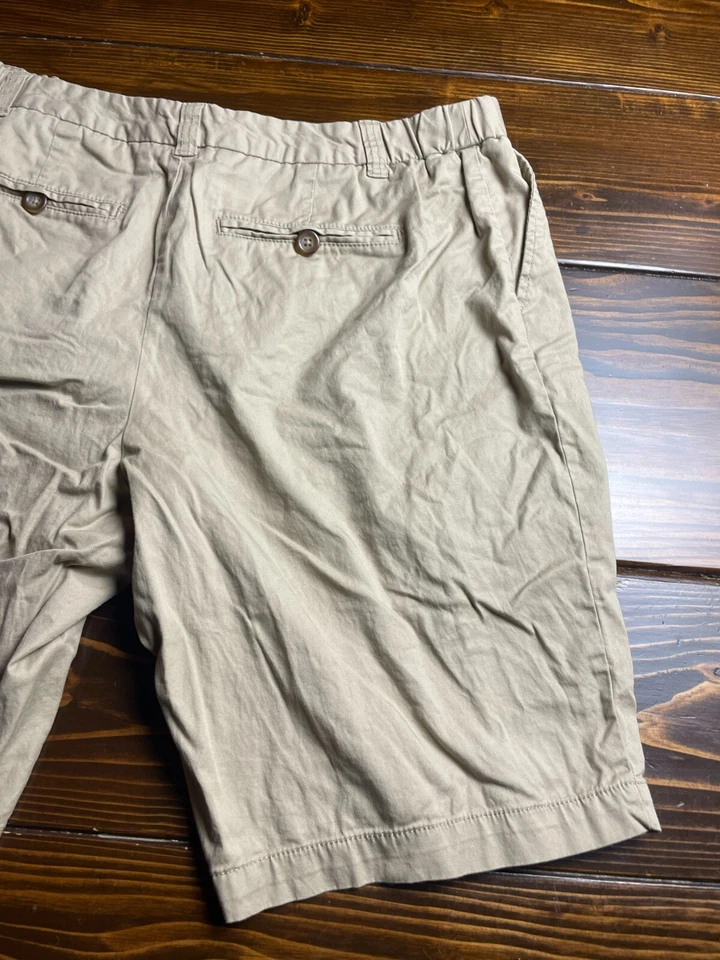 Merona Shorts, Plus Size 16W, Tan, Casual Shorts, Pockets - Image 4 of 4