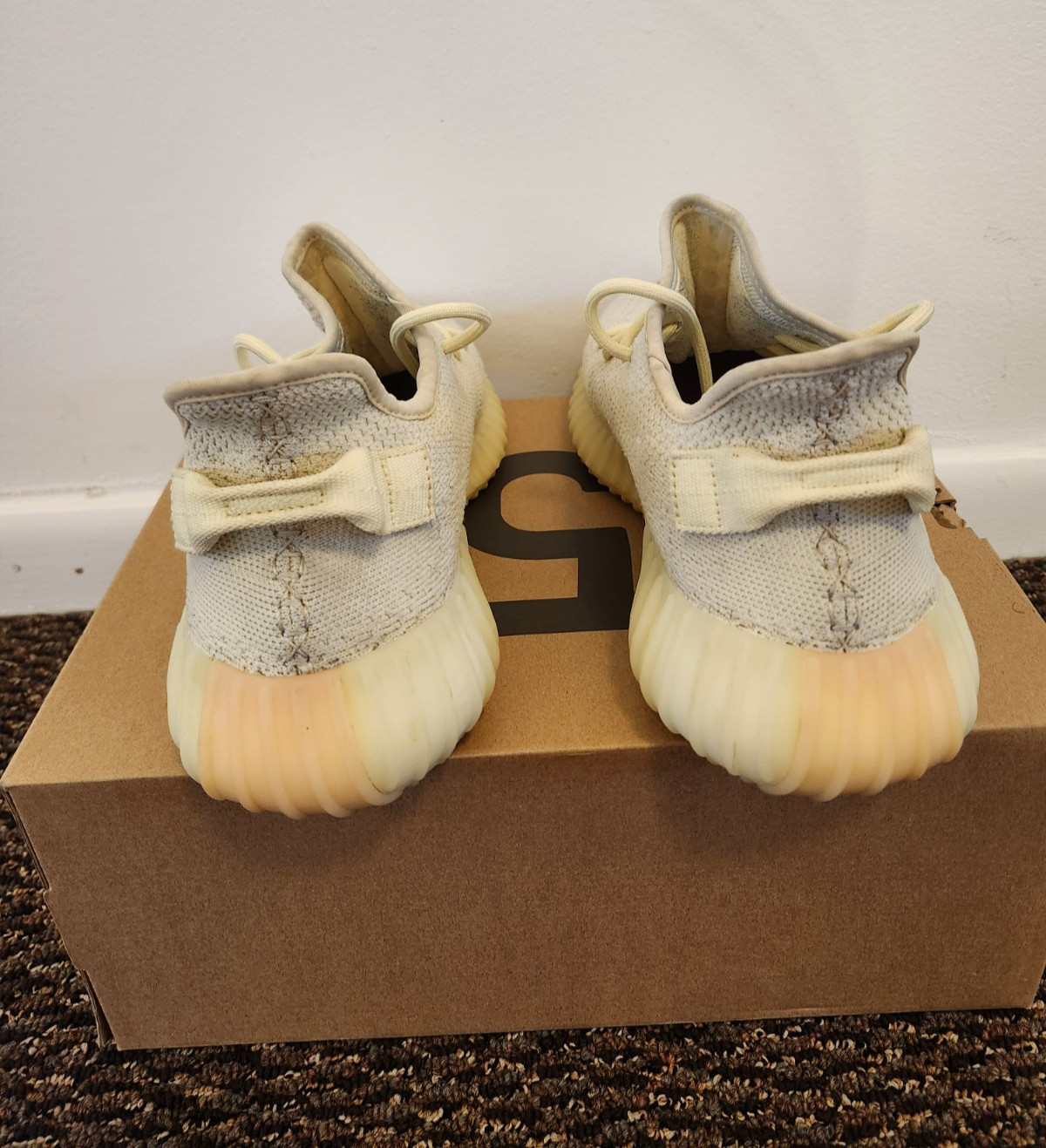 Size 10.5 - Adidas Yeezy Boost 350 V2 Butter with Box Gently Used Shoes image 5