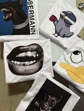 T-Shirt mit Zeichnungen Beim Kauf von Drei 30 € Größe M L