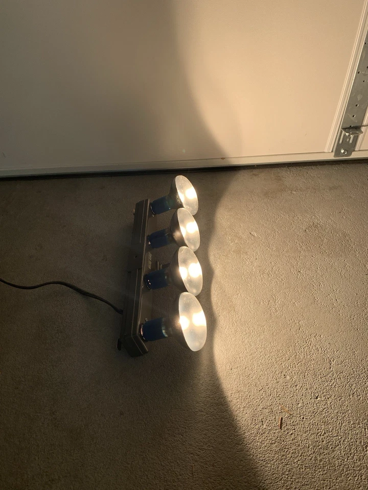 VTG Smith-Victor L43 1500w 2 Switch 4 Light Bar w Case Photography Lighting - Image 4 of 4