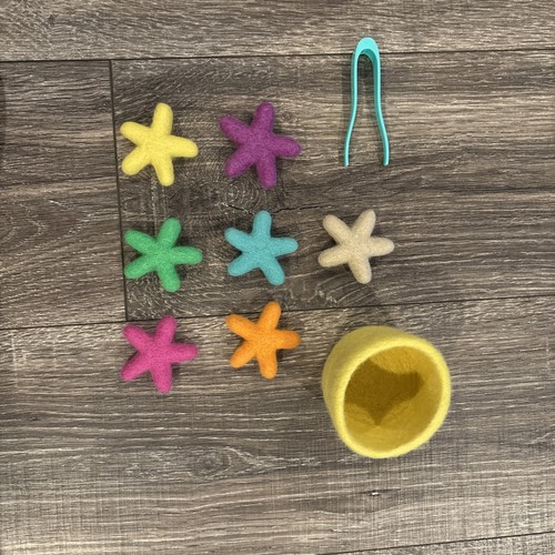Lovevery Transfer Tweezers & Felt Stars The Companion Play Kit 22-24 Month Wool