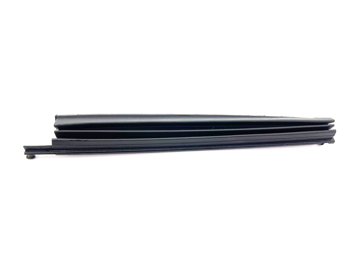 2003–2010 Porsche Cayenne Left Sunroof / Sun Roof Glass Trim 8D0
