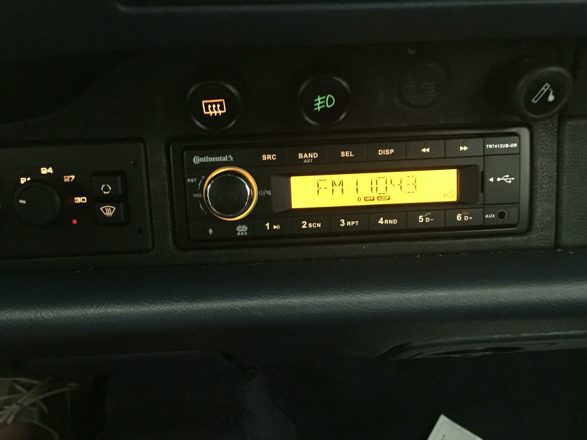 VDO CONTINENTAL TR7412UB-OR SHIPS FROM USA - RADIO *ORANGE VDO CONTINENTAL TR7412UB-OR SHIPS FROM USA - RADIO *ORANGE