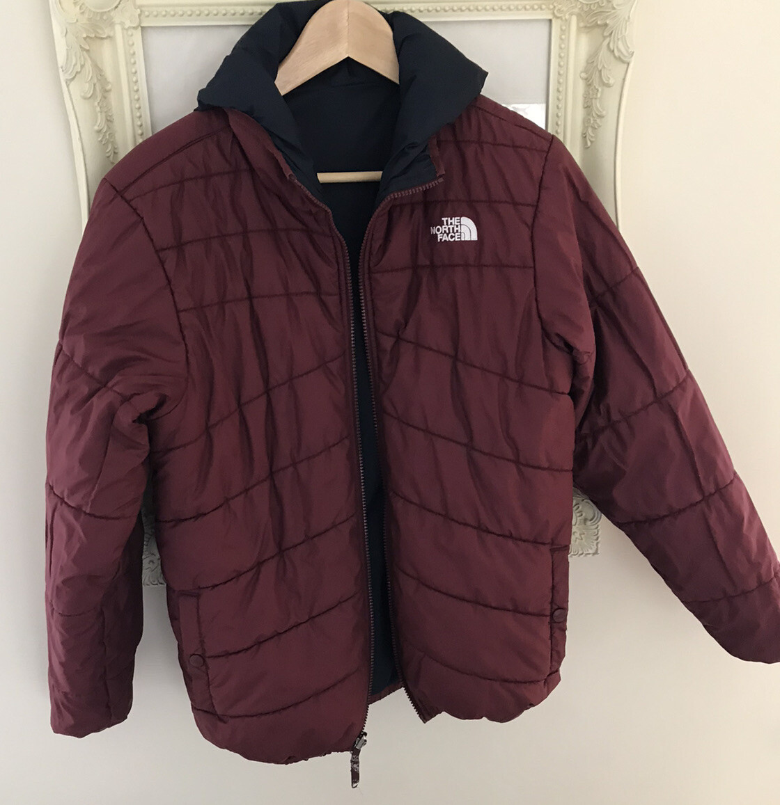 ノースフェイス　リバーシブル　BOY'S  Lサイズ THE NORTH FACE BOYS SIZE XL /SMALL MENS REVERSIBLE NAVY BLUE