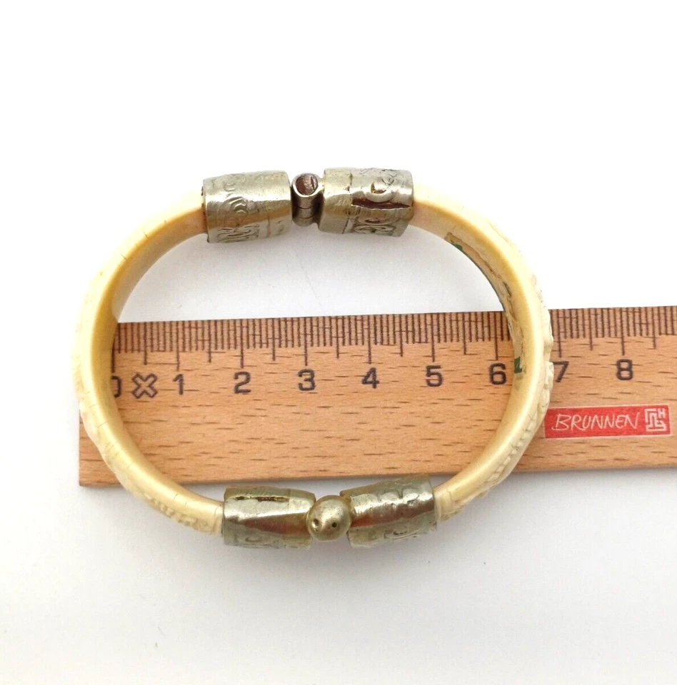 PARURE COLLANA OSSO CON BRACCIALE - ELEFANTI - Immagine 2 di 4