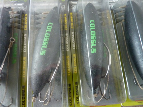 Lot 12 packs COLOSSUS Grauvell Catfish poisson chat peche float hamecons silure - Photo 2/11