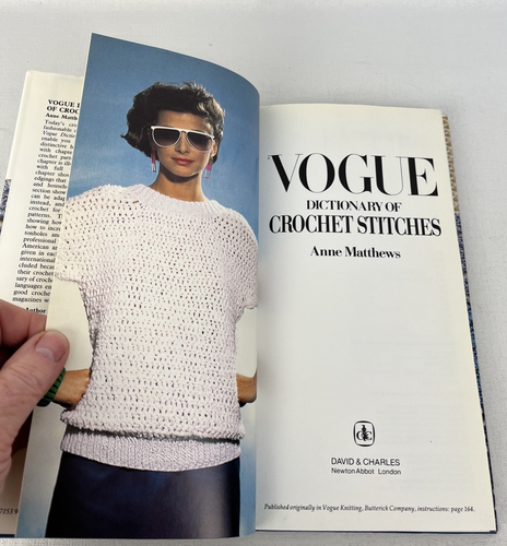 Vogue Dictionary of Crochet Stitches by Anne Matthews - Hardcover - Picture 4 of 8