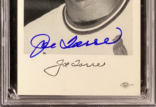 Joe Torre Signed Postcard B&W Baseball Cardinals Yankees PSA/DNA Auto GEM MT 10 - Picture 2 of 3