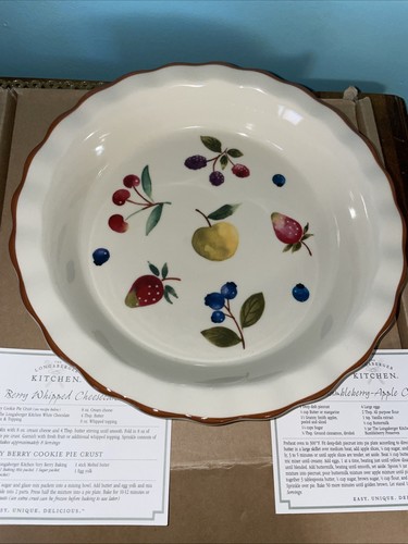 New Longaberger Berry Pie Plate - Picture 2 of 5