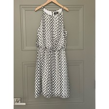 Black White Guess Dress 4 Geometric Print Sleeveless
