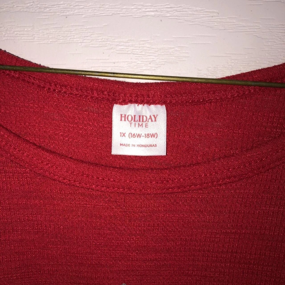 HOLIDAY TIME SIZE 1X 红色圣诞欢呼长袖华夫格上衣 — 第 3/3 张图片