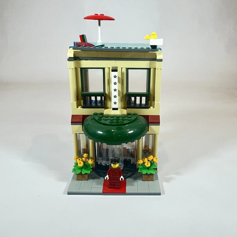 LEGO City: Capital City (60200) faltan algunas piezas sin caja y minifiguras 10/12 Foto 2 de 4