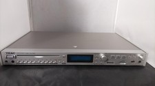 TEAC CD-P750 Lettore CD professionale a caricamento slot con telecomando...