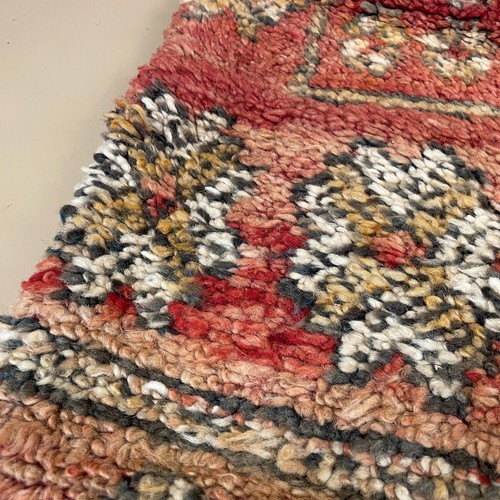 Cuscino tappeto berbero marocchino antico cuscino kilim piuma fatto a mano 60x40 cm rosso - Foto 12 di 13