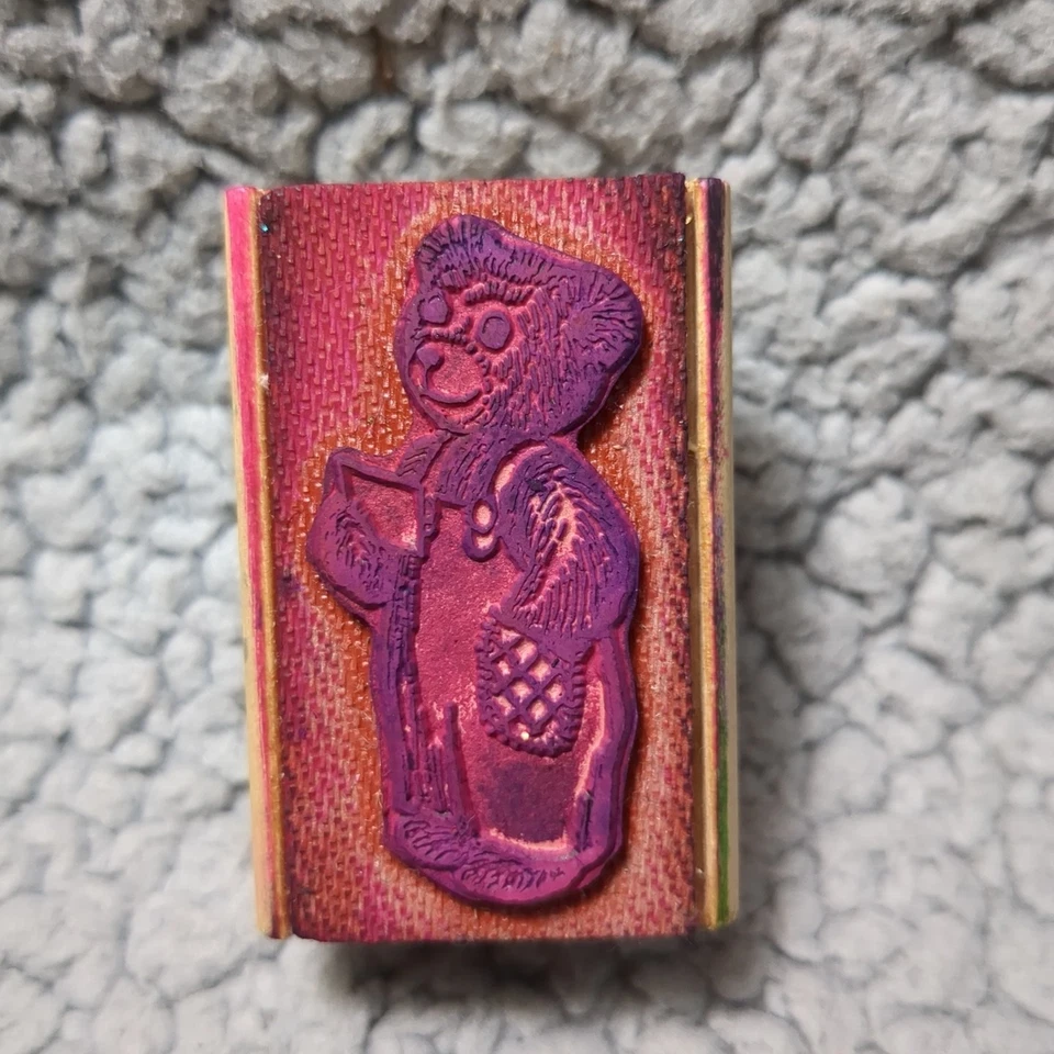 Carimbo de borracha KidStamps mini urso de veludo 1753 1994 Don Freeman - Imagem 2 de 4