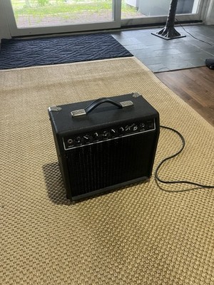 Squier 15 guitar amplifier  Pick up today! 