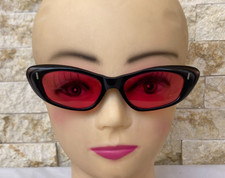 VINTAGE CAT EYE SUNGLASSES 1950'S UNUSED MINT LADIES LAYERS BLACK RED FRANCE NOS