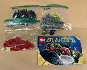 LEGO Atlantis 8059 Seabed Scavenger 2 Minifigures 119 Pieces No Box Pre-Owned