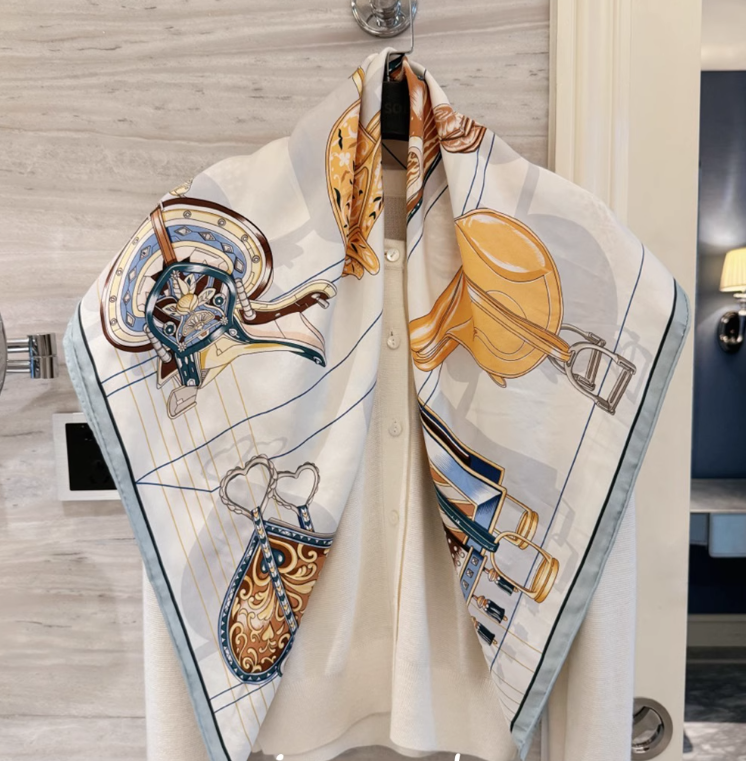 Pure 18 Momme Silk Wrap Scarf Bandanna Blue saddle Print Square Shawl 86X86cm