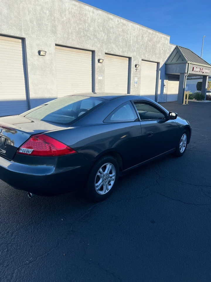 Honda Accord 2006 Foto 3 de 4