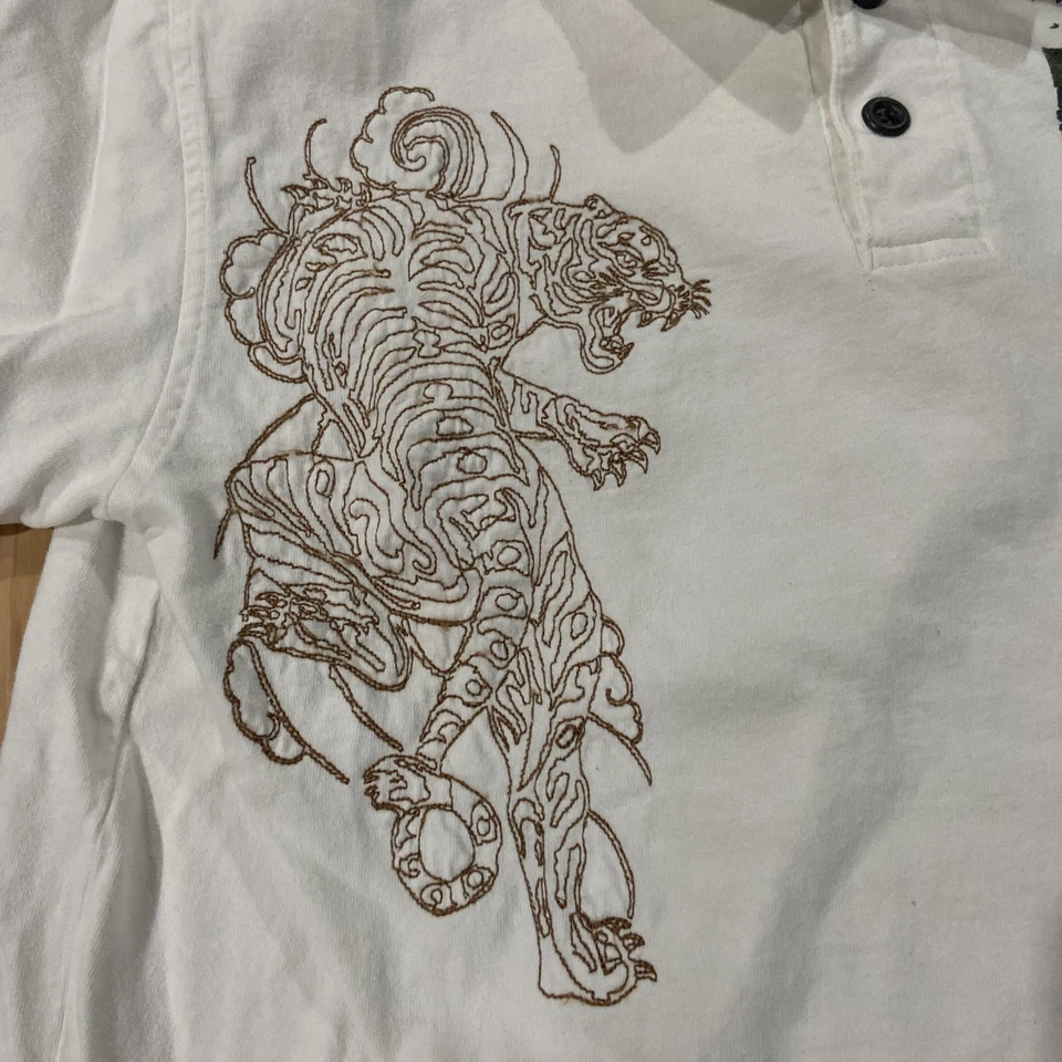 Vintage Point Zero Men's Short Sleeve Large Y2K Tiger White Button Up - Image 2 of 4