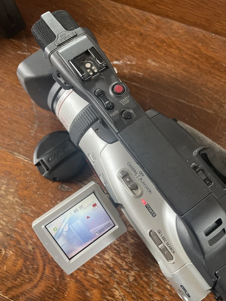 Canon DM-GL2 MiniDV Camcorder ~ Tested READ DESCRIPTION - Image 4 of 4