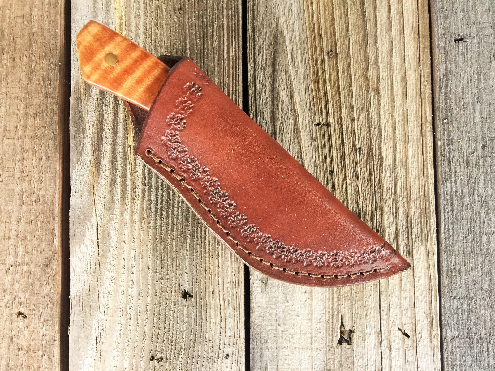 Funda de cuchillo de cuero personalizada. "Pequeño 5 1/2"" x 2"" con apertura 1 3/8"