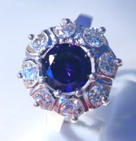 Gorgeous Amethyst/white Topaz Ring Uk Size r Us 9 Gorgeous Amethyst/white Topaz Ring Uk Size r Us 9