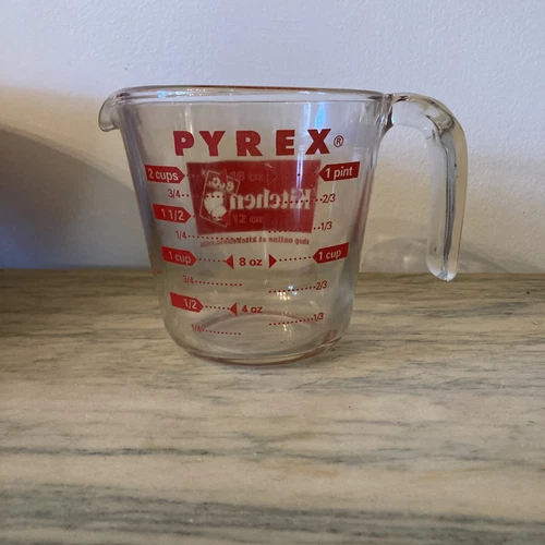 Vintage Pyrex 1 Pint Measuring Cup