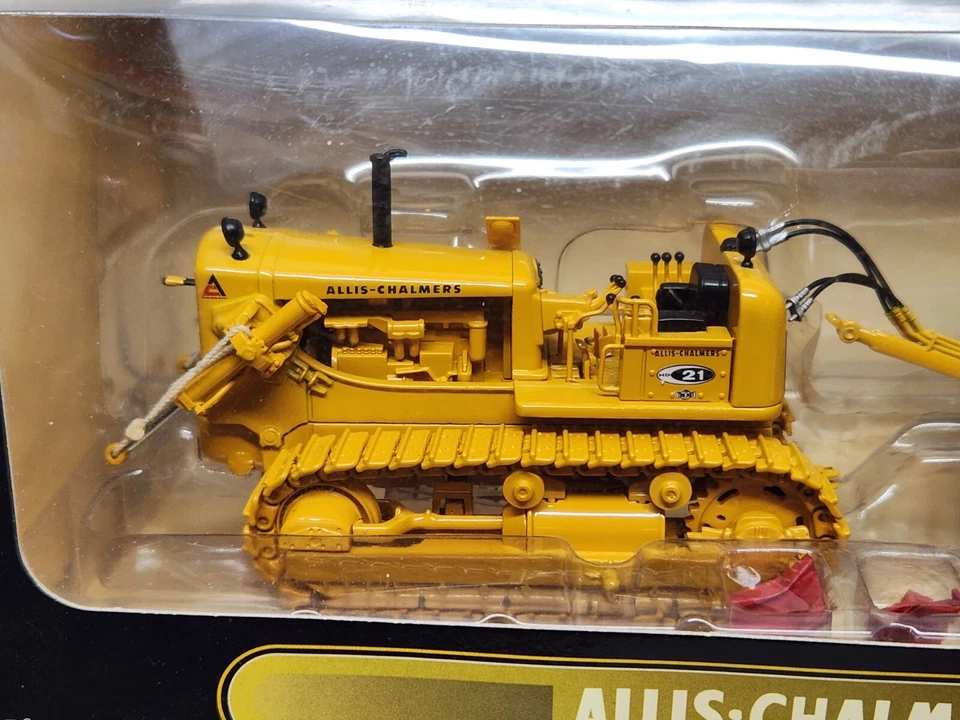 Allis-Chalmers HD-21 Crawler With Ejector Scraper By First Gear 1/50 Scale - Image 2 of 4