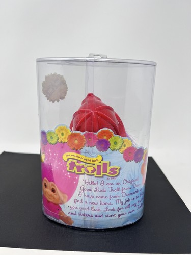 Original Good Luck Trolls Puppe 2006 DAM Feuerwehrmann Feuerwehr lila Haare neu - Bild 3 von 5