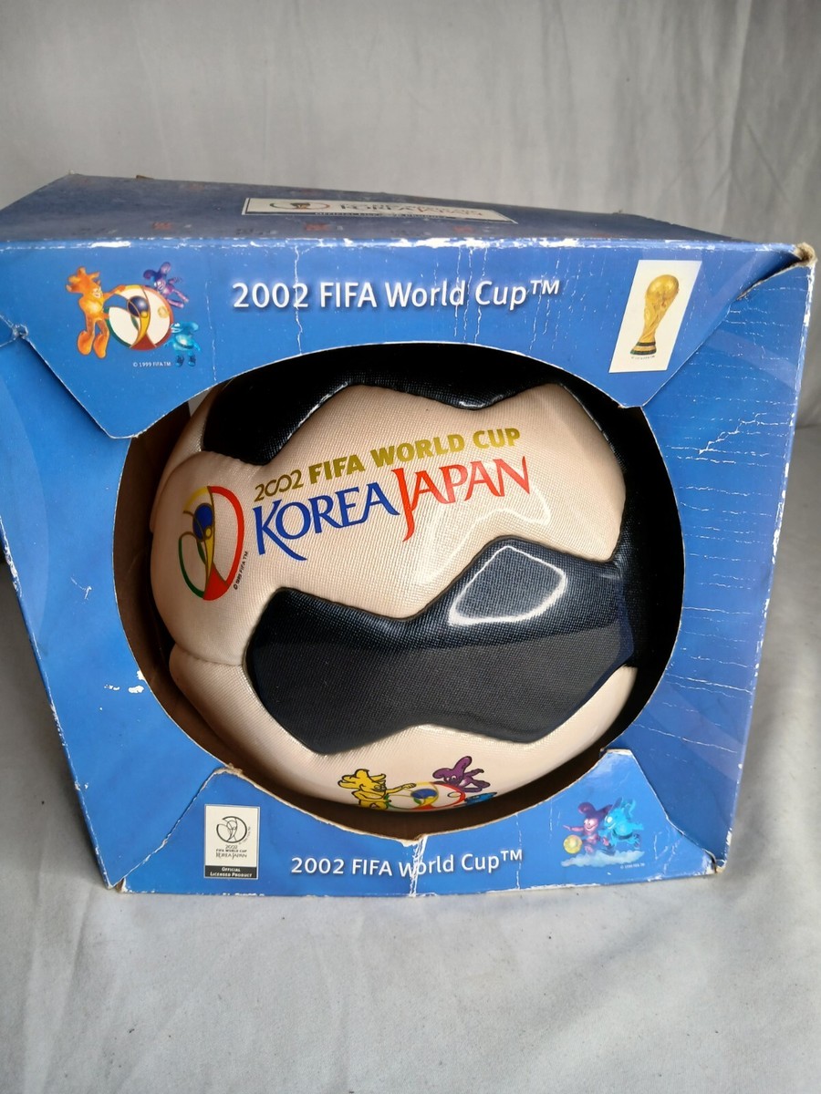 2002 FIFA WORLD CUP サッカーボール 2002 FIFA World Cup Official Soccer Ball - Rare- Korea/Japan