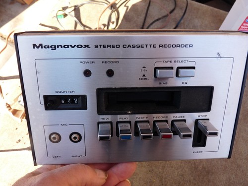 Magnavox 1979 Japón Extraño Cassette Deck Muy Extraño Piezas o Reparación - Imagen 8 de 16