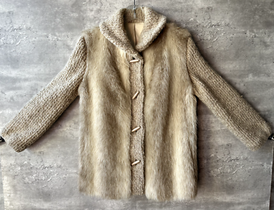 Vintage 1970s D'Esprit Dubrowsky & Perlbinder Toggle Fur Coat Size