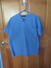 Scrub Top Unisex Melrose Size Large Light Blue EUC Cotton/ Poly Soft