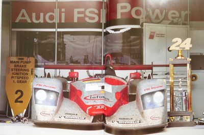 Audi Years Le Mans  1999 - 2002  Audi AG Sportpresse - Größe 37x 28 cm
