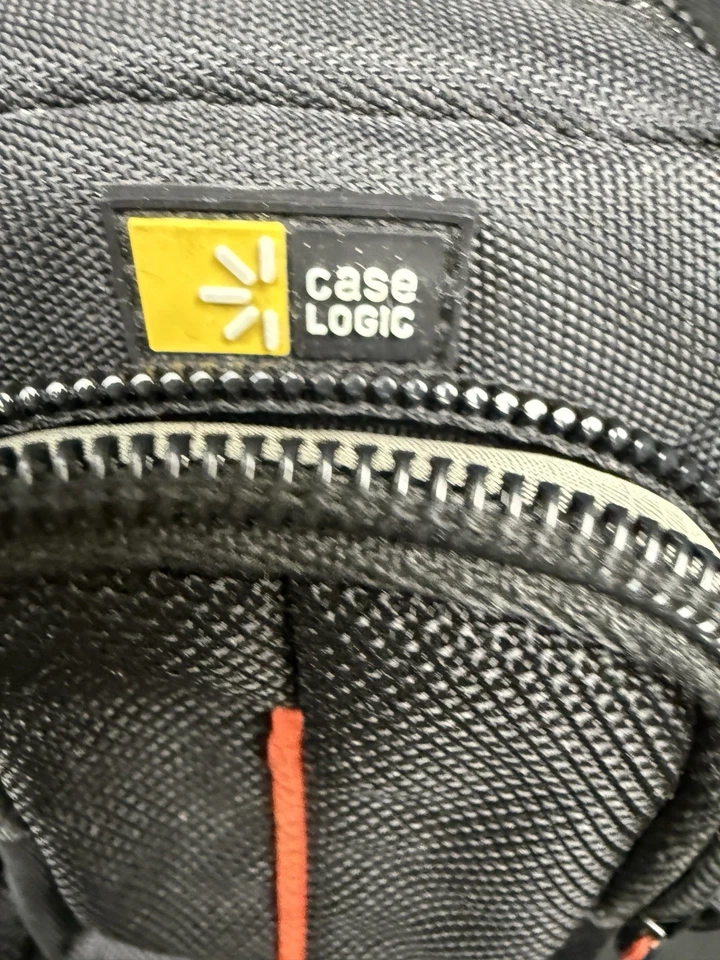 批量 4 件 UC 小型数码相机包,肩带,小袋,拉链新秀丽复古 — 第 4/4 张图片