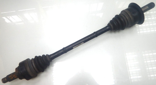 BMW 118d 143PS / F20 / ANTRIEBSWELLE / hinten links / 7597681 (CL186)