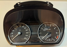 BMW 1er E87 Tacho Kombiinstrument Benzin KM/H 9166813-02 1024932-85