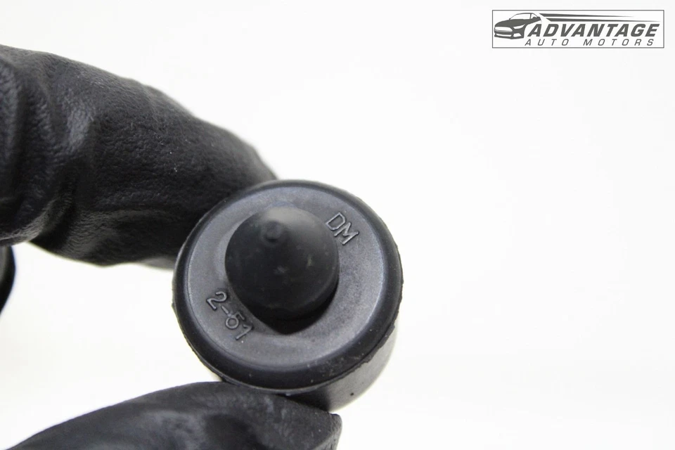 CHRYSLER 300 2011-23 CAPÓ DELANTERO CAPÓ PARACHOQUES TAPÓN TOPE 5054227AA OEM Foto 4 de 4