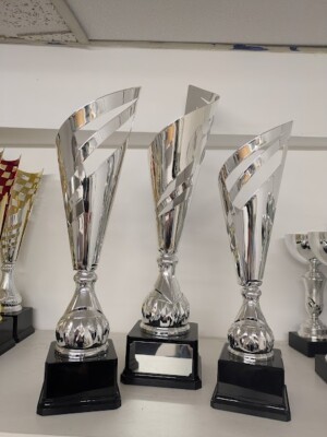 GROSSER SILBERNER PRÄSENTATIONSPOKAL / POKAL / SPORTPREISPOKAL - kostenlose Gravur