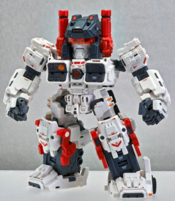 In Stock New Master Made SDT-01 Titan Reissue Metroplex  Figure